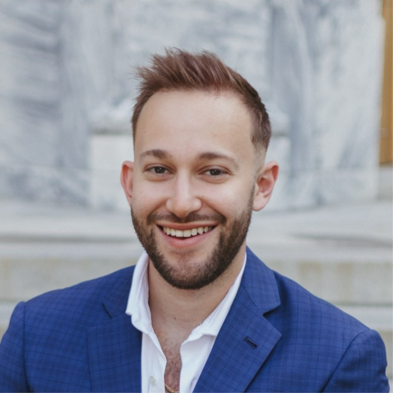 Angelo Rivera headshot