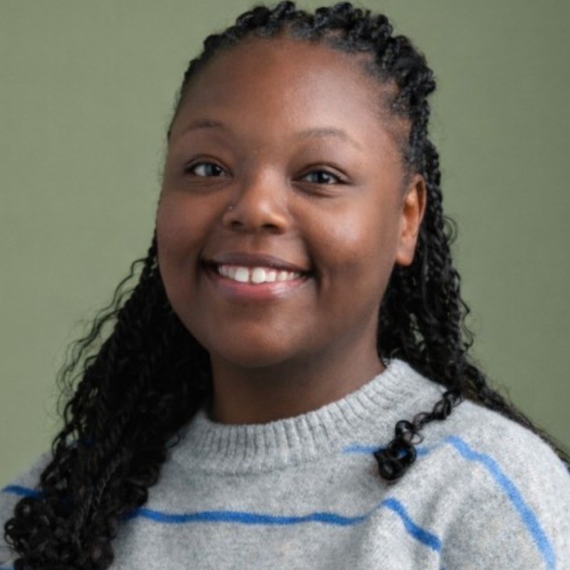 Marya Caples headshot